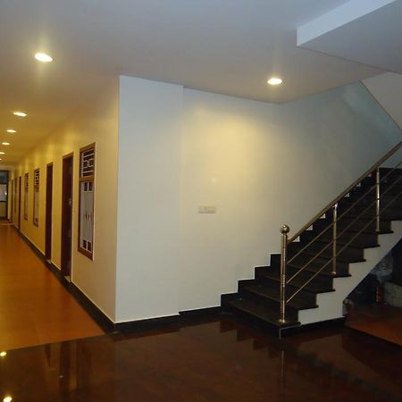 Pleasant Inn Puducherry Buitenkant foto