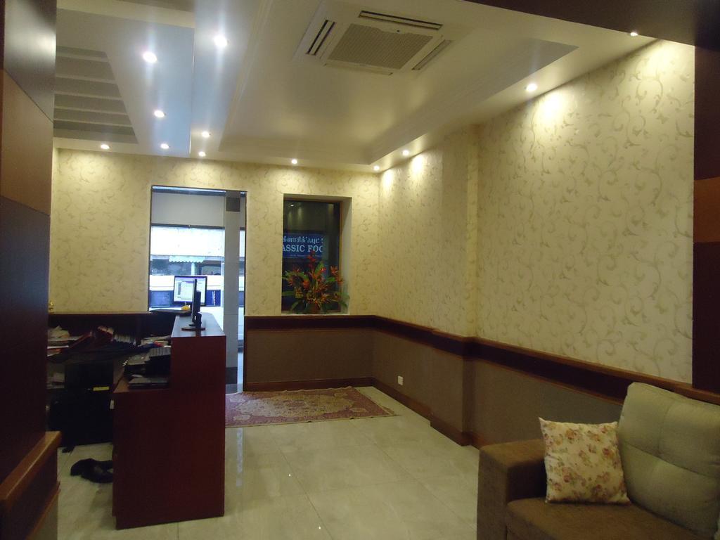 Pleasant Inn Puducherry Buitenkant foto