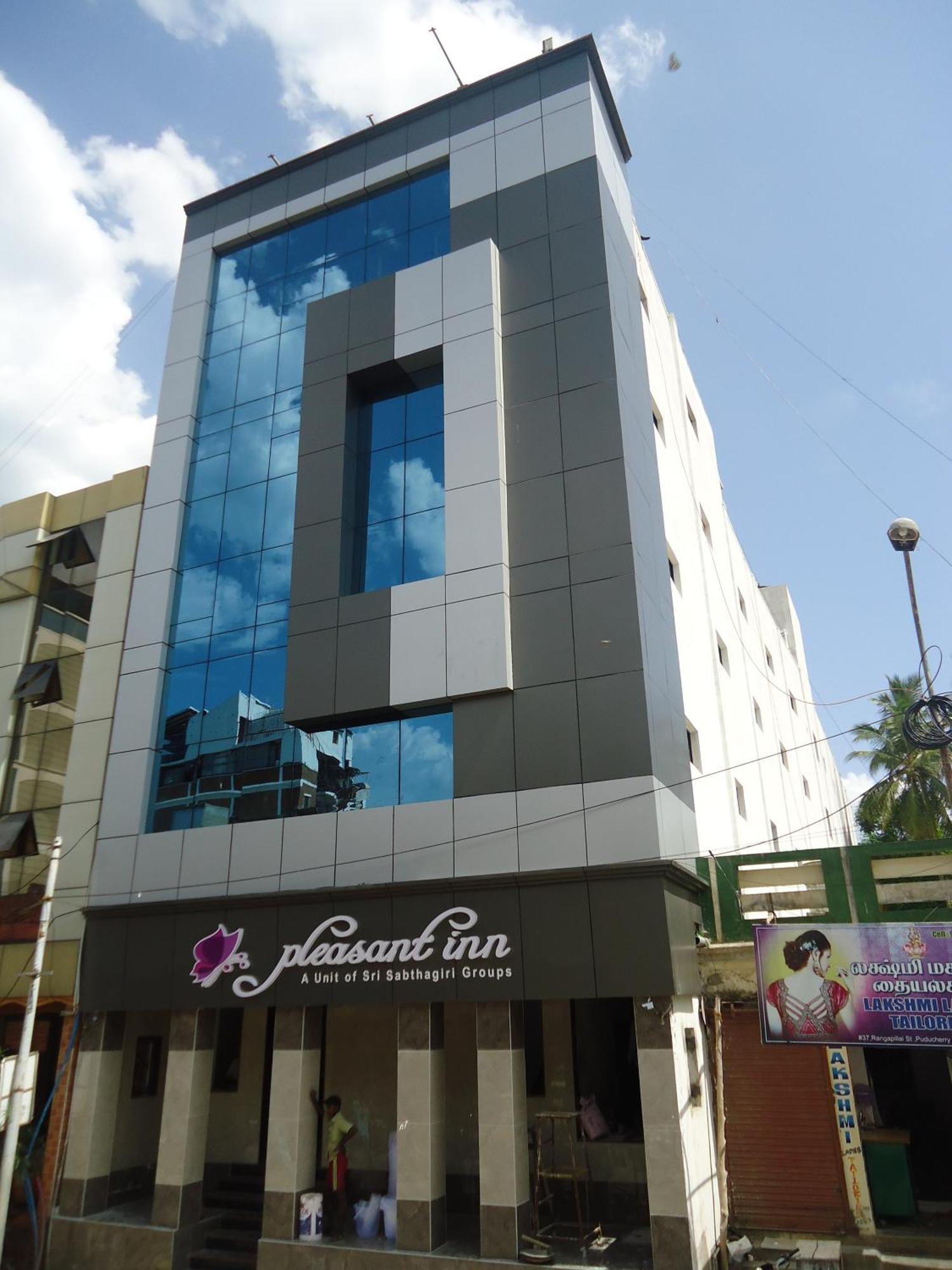 Pleasant Inn Puducherry Buitenkant foto