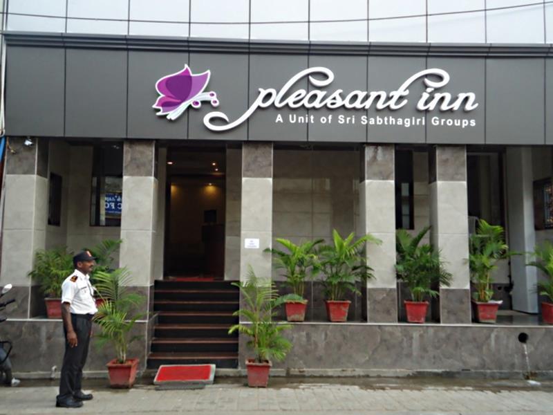 Pleasant Inn Puducherry Buitenkant foto